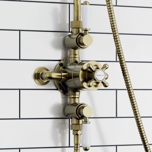 Triple shower valve outlet - valve, 2-outlet
