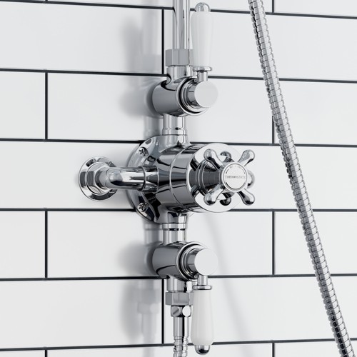 Triple shower valve outlet - triple,
